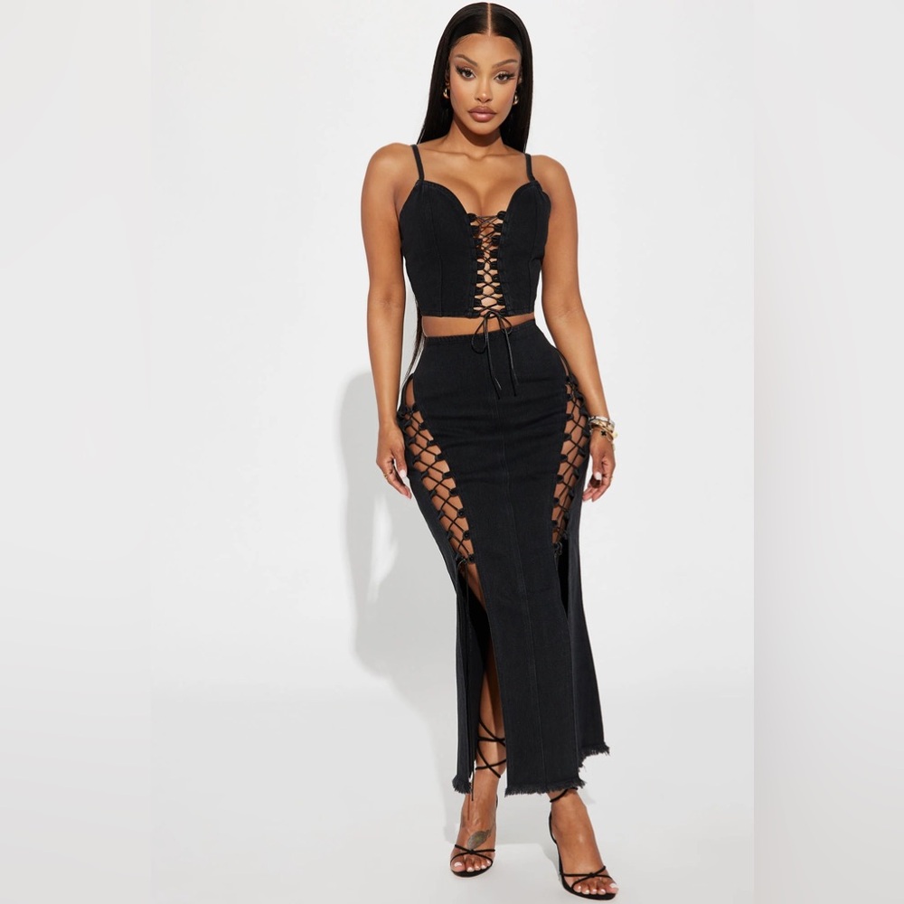 NWT Fashion Nova Two-Piece Denim Set